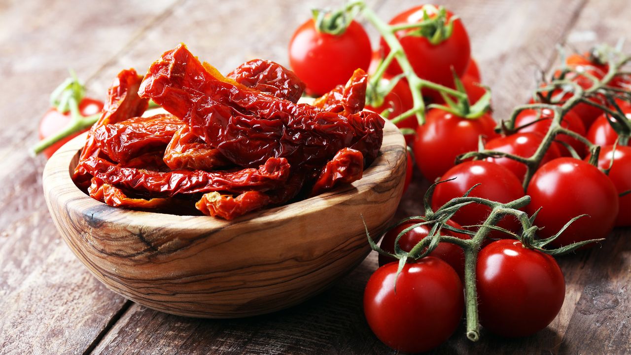 Die Tomate ist ein Lebensmittel mit hoher Nährstoffdichte